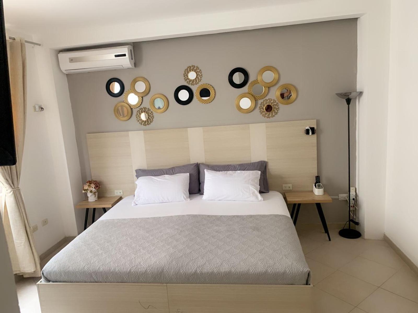 Apartment Soles Mall Del Sol Airport