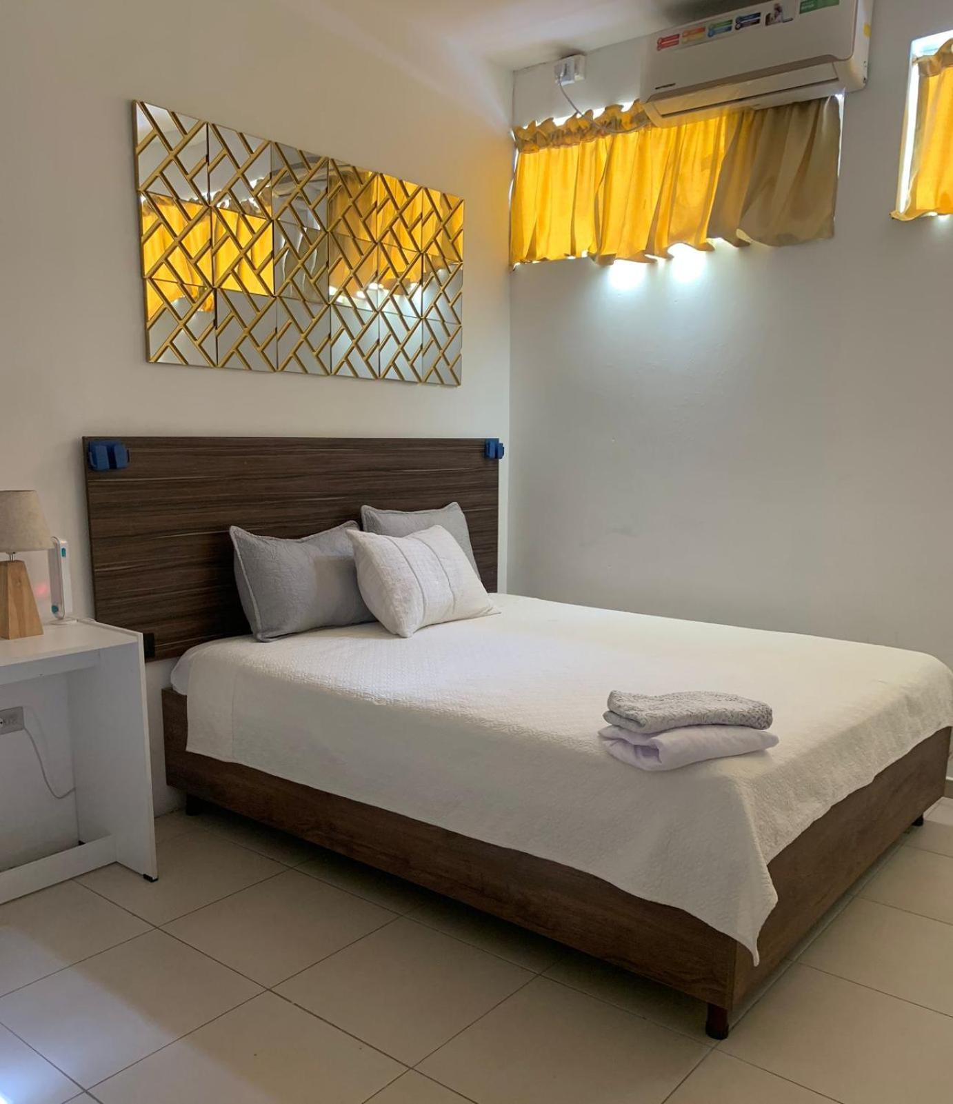 Soles Mall Del Sol Airport Apartment
