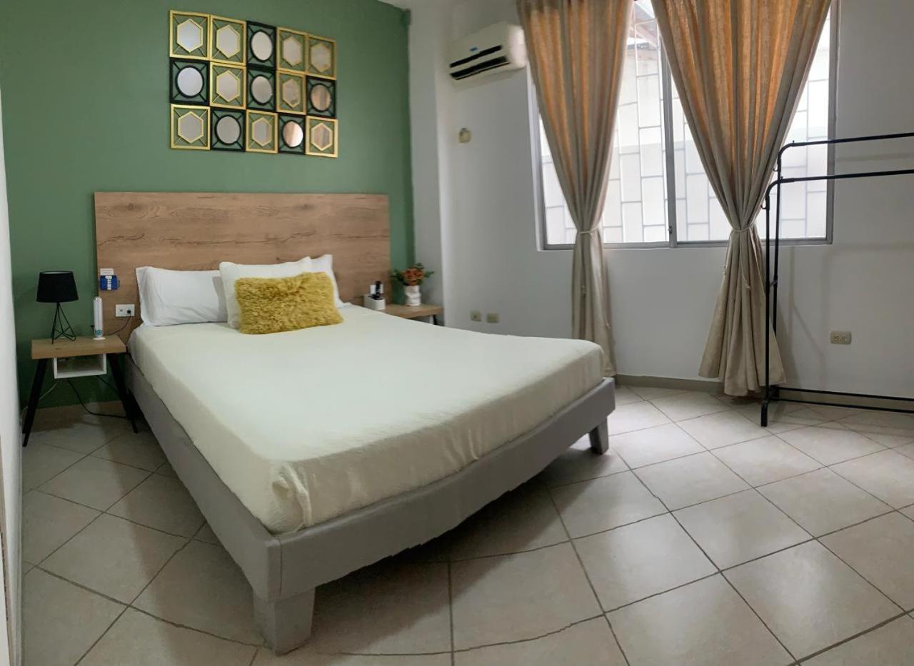 Apartamento #3 Close Aeropuerto&mall Del Sol *